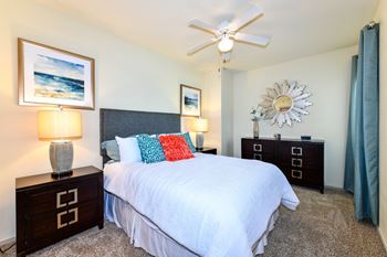 Bedroom with ceiling fan
